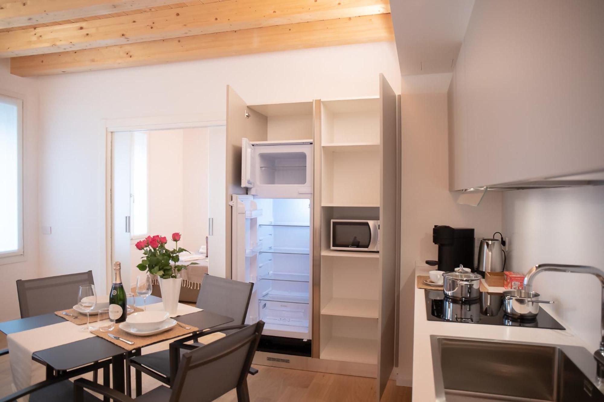 Amendola City View Apartments Suite Romantica โกโม ภายนอก รูปภาพ